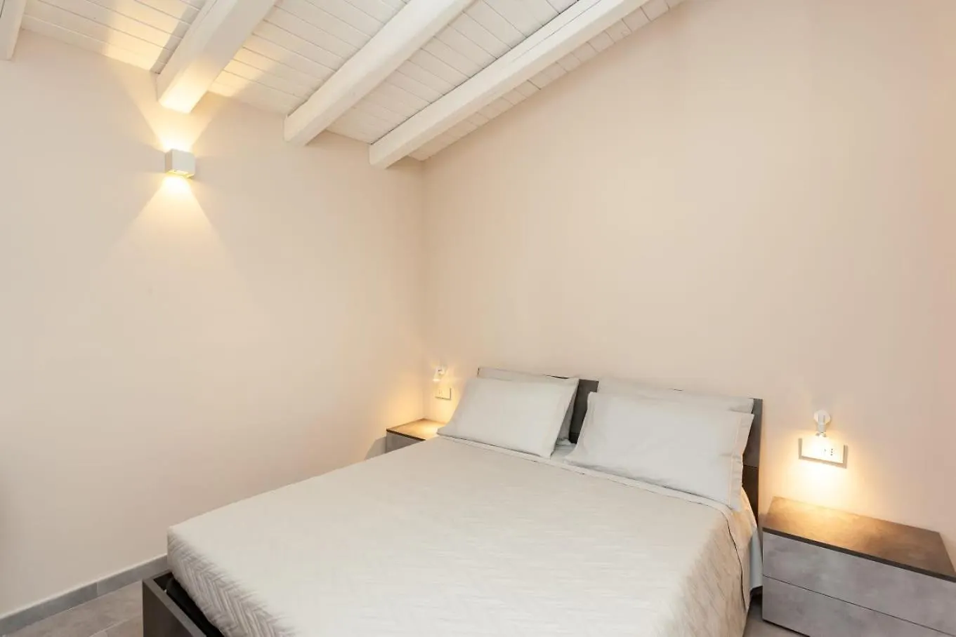 Lu Lioni B&B Il Glicine לינה וארוחת בוקר Lu Lioni