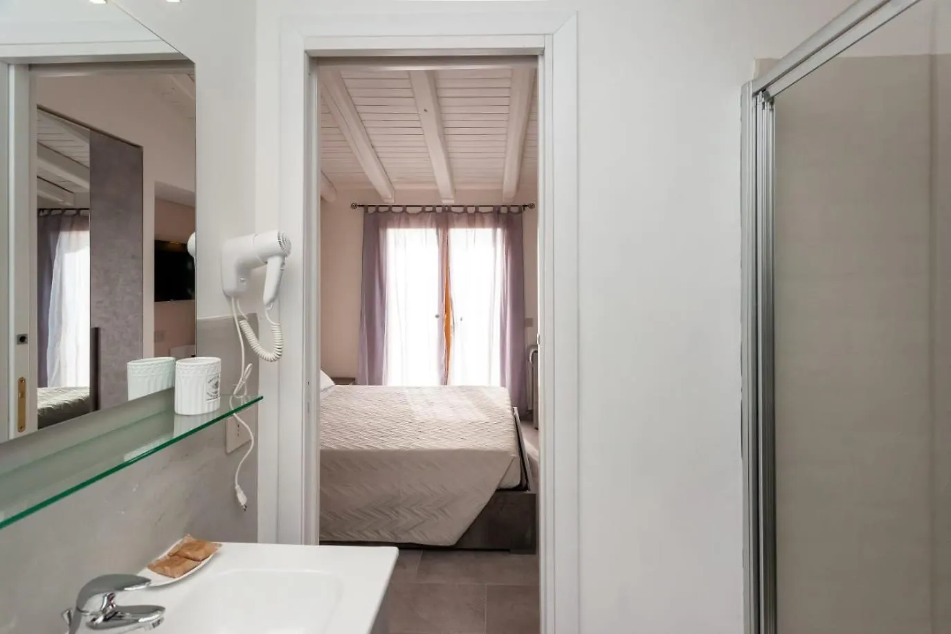 לינה וארוחת בוקר Lu Lioni B&B Il Glicine איטליה