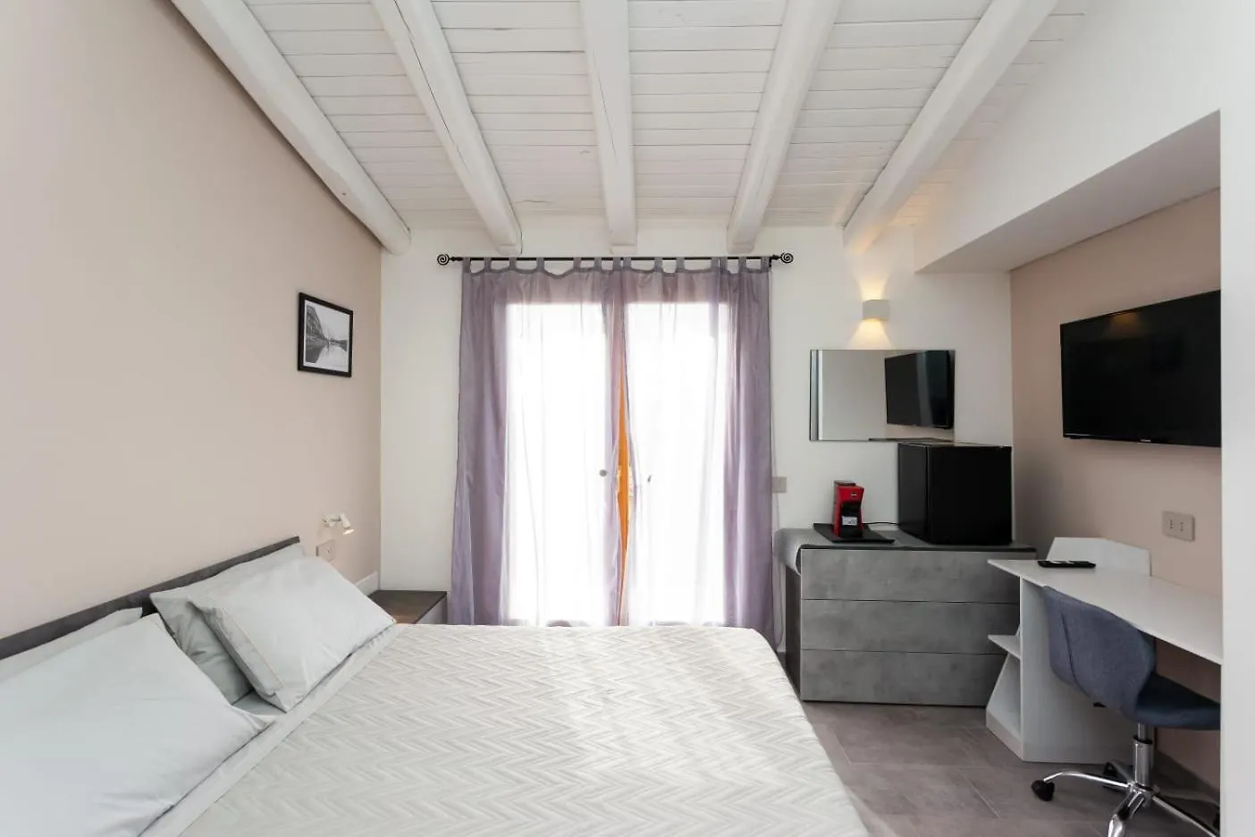 לינה וארוחת בוקר Lu Lioni B&B Il Glicine איטליה