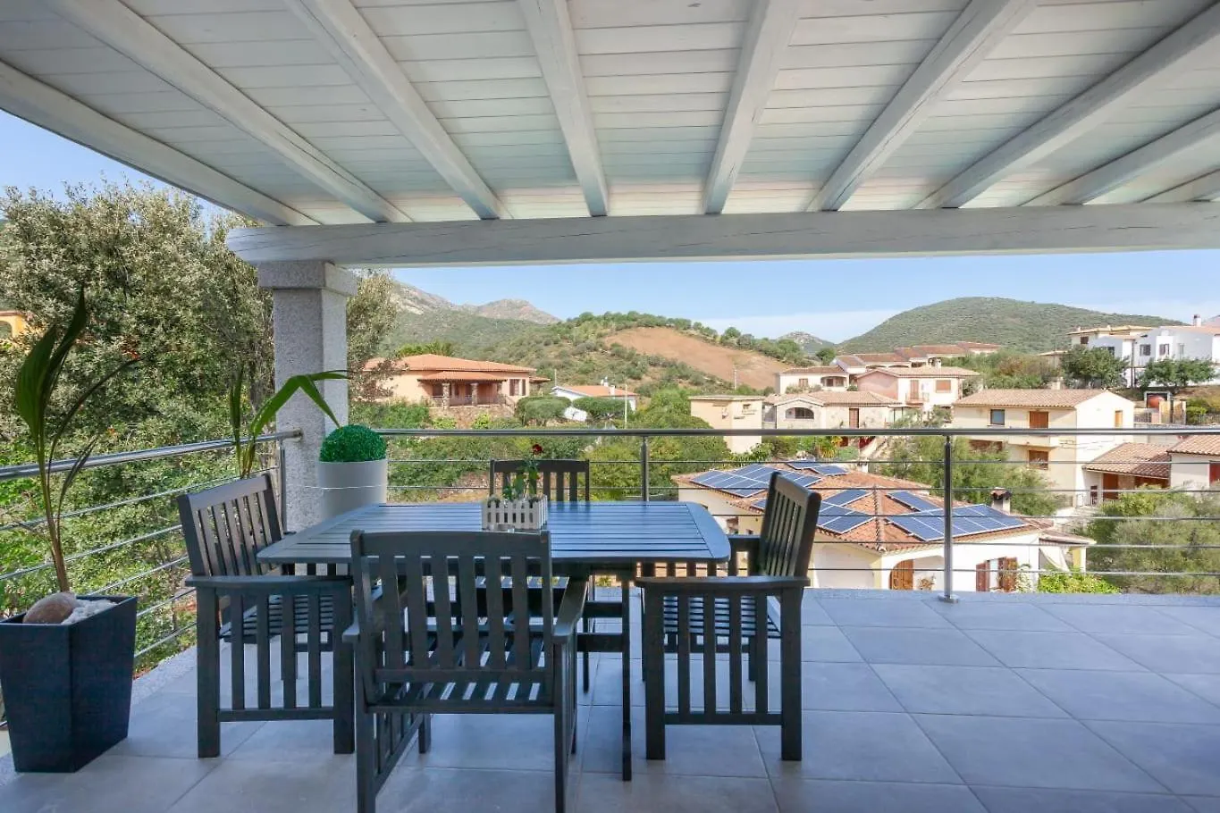 Lu Lioni B&B Il Glicine לינה וארוחת בוקר