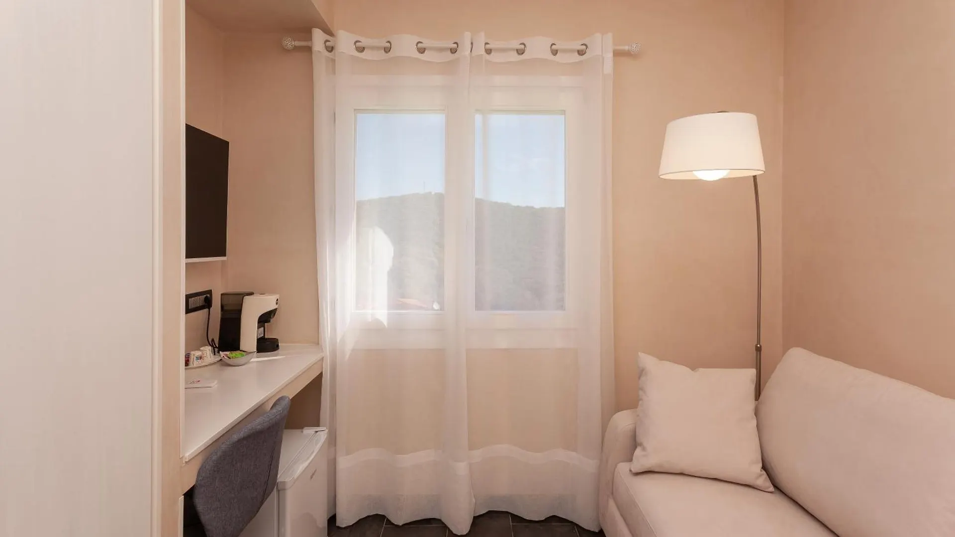 לינה וארוחת בוקר Lu Lioni B&B Il Glicine