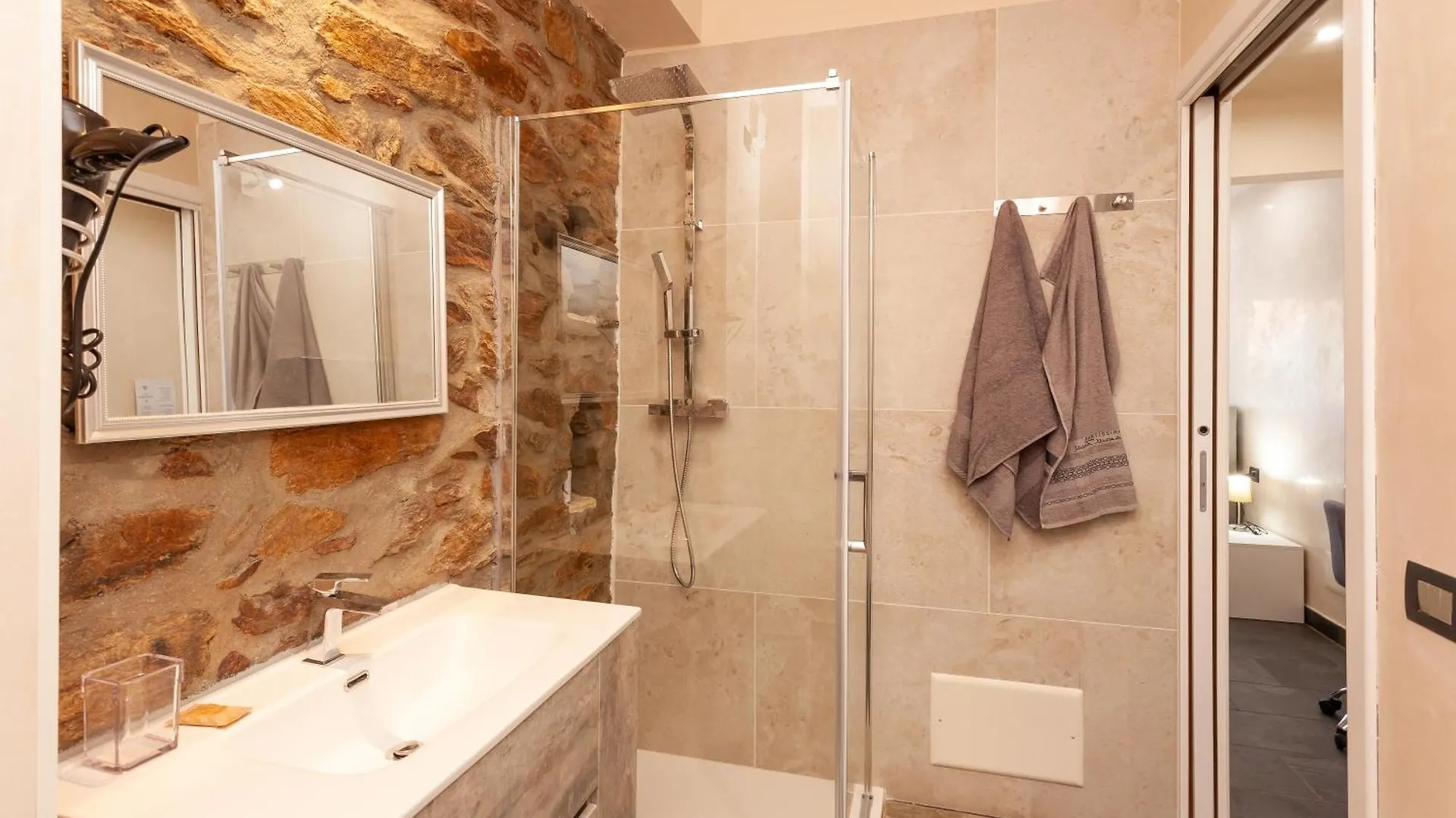 לינה וארוחת בוקר Lu Lioni B&B Il Glicine