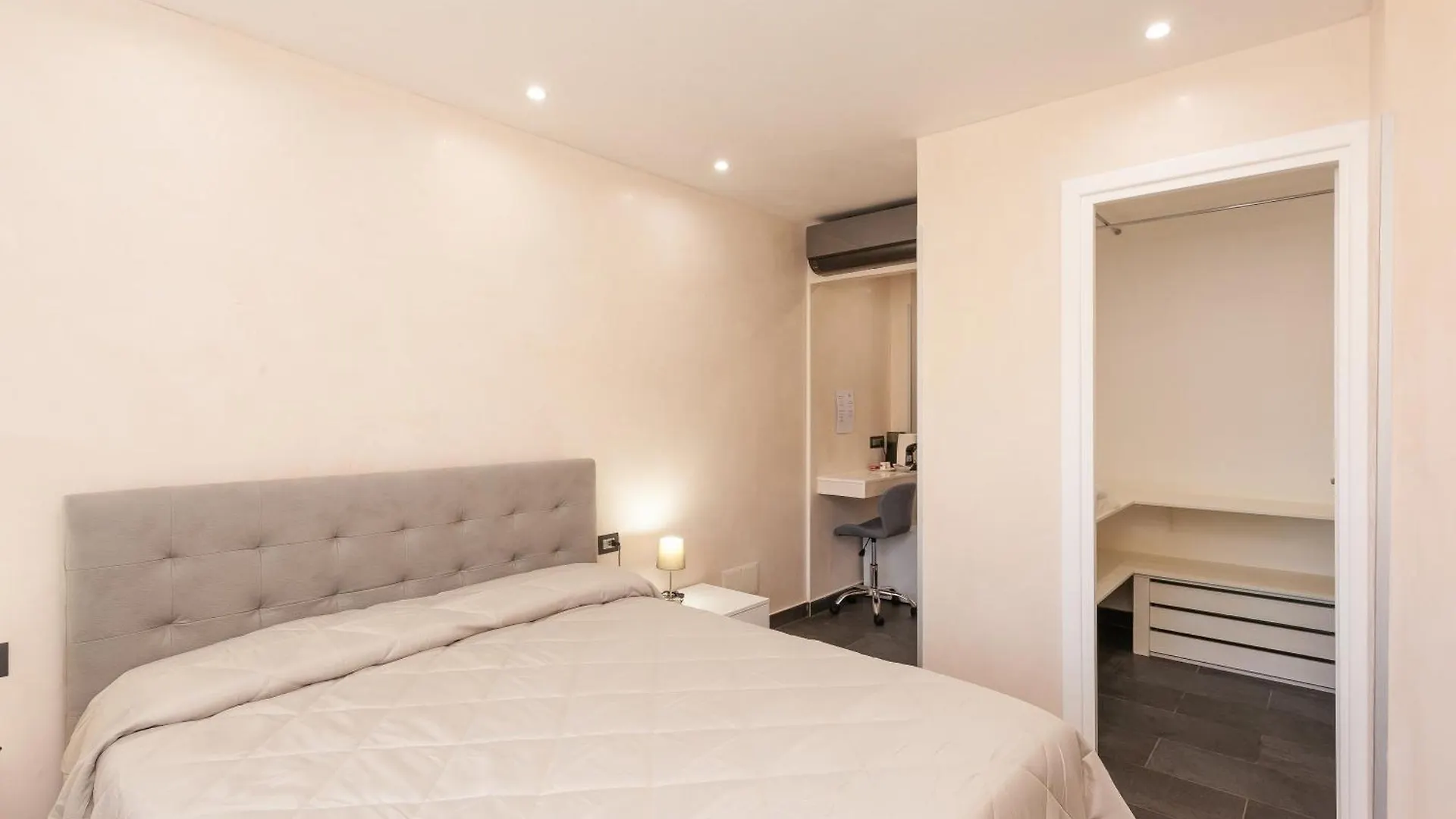 Lu Lioni B&B Il Glicine לינה וארוחת בוקר Lu Lioni